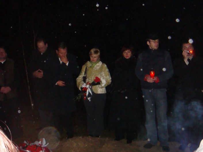 Spotkanie na miejscu zwalonego krzyża (15 XI 2008)