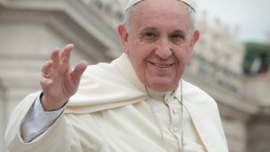 62 duchownych i uczonych katolickich zaniepokojonych "propagowaniem herezji" przez papieża Franciszka