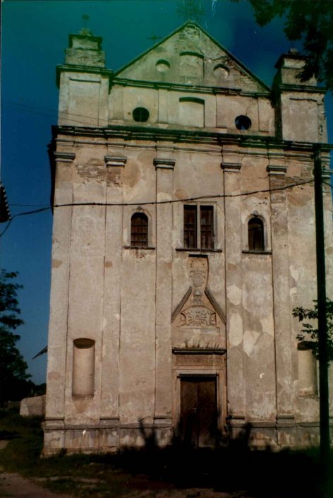 Liczkowce k. Husiatynia kociół 1708 zwrócony w 1994, brak wiernych1.