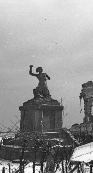 1944