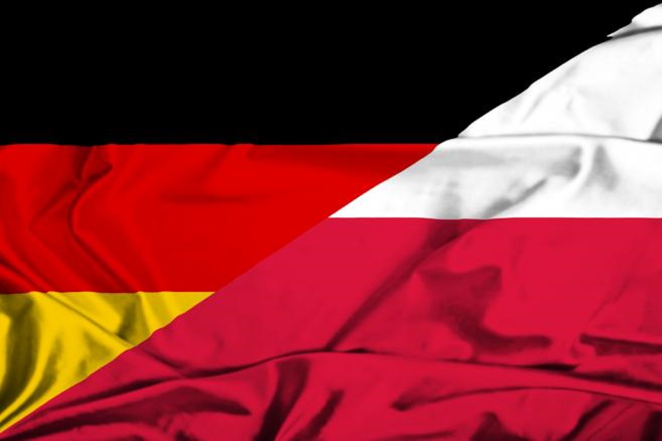 Германия польша результат. Флаг Польши и Германии. Польша и Германия. Польско-германские флаги. Польский и немецкий флаг.