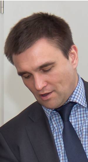 Szef MSZ Ukrainy: Węgrzy masowo opuszczają Zakarpacie ukraińskiego MSZ