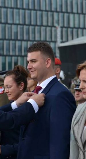 NIK kwestionuje wydatki Misiewicza