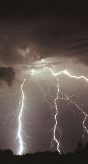Nad Poską przeszło wiele nawałnic.
