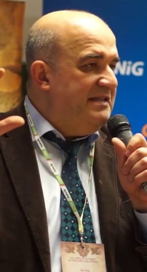 Prof. Włodzimierz Osadczy. Fot. youtube.com