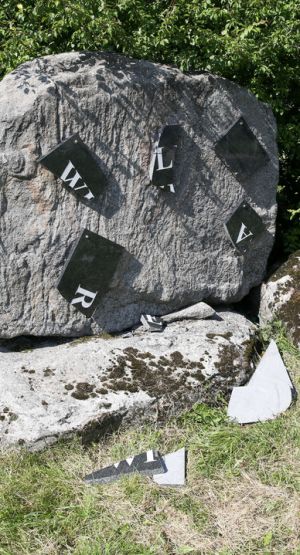 Rozbito tablicę z polską nazwą miejscowości na Litwie [+FOTO]