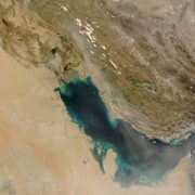 Duży wyciek ropy na wodach Zatoki Perskiej