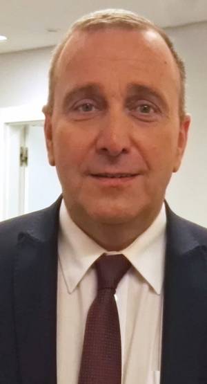 Sikorski ostro o Schetynie