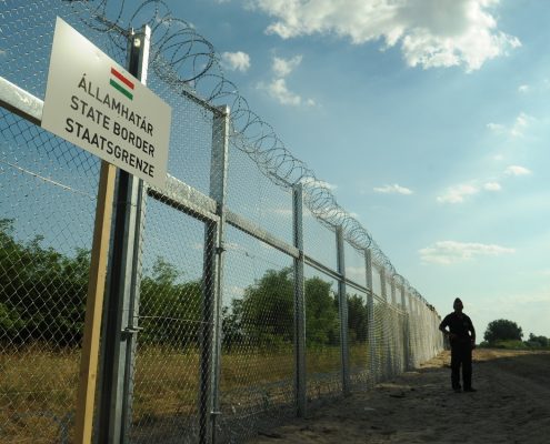 Węgry chcą od KE zwrotu 400 mln euro za ochronę granic przed nielegalnymi imigrantami