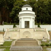 Wśród kresowych motywów ma znaleźć się kaplica z cmentarza Orląt Lwowskich.