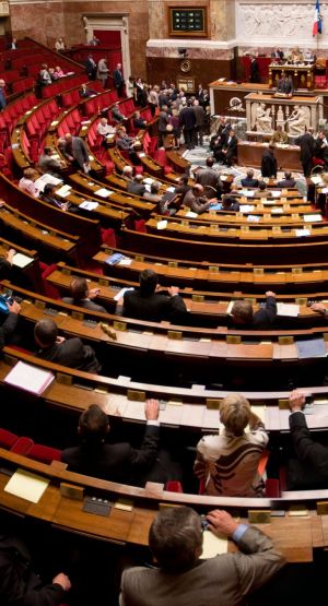 Francuski parlament zgodził się na reformę kodeksu pracy za pomocą dekretów