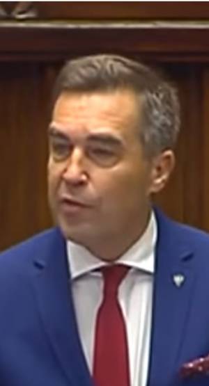 Nowoczesna odcina się od swojego posła z powodu opaski NSZ