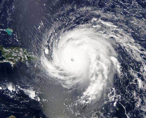 USA: Tysiące osób zadeklarowało strzelanie do huraganu aby go zawrócić