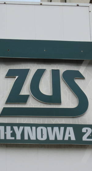 Media: PiS wprowadzi emerytury obywatelskie na poziomie 1000 zł brutto