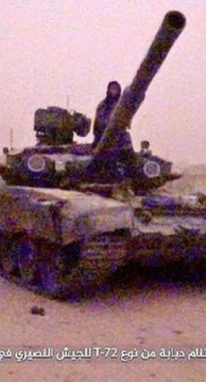 Przejęty T-90, sztucznie rozjaśniony obraz, foto: twitter.com