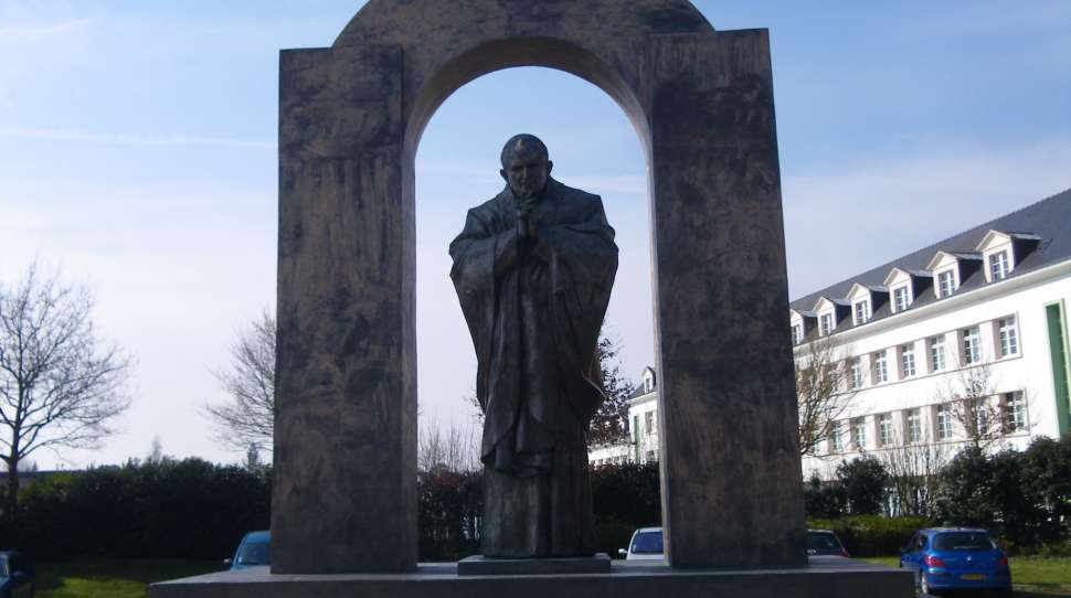 Pomnik Jana Pawła II w Ploërmel, foto: wikimedia.org
