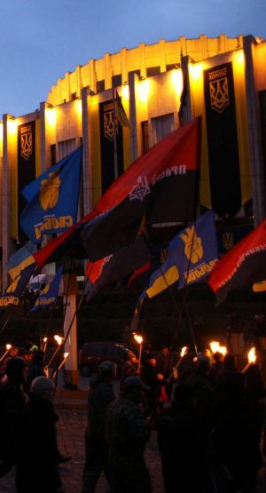 Swoboda chce wywieszania banderowskich flag na budynkach w Kijowie