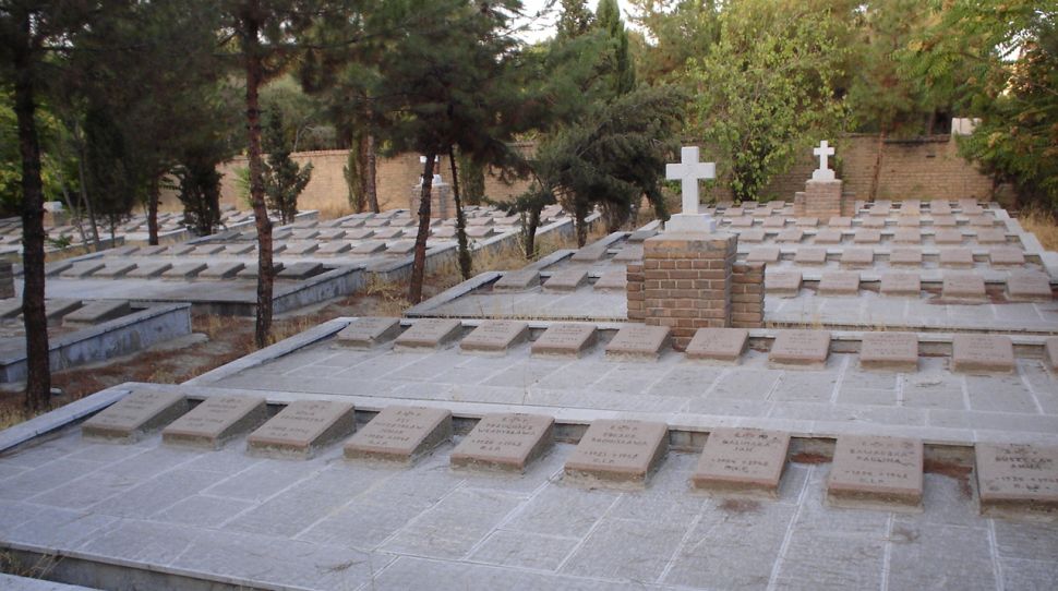 Irańscy celnicy przetrzymują polskie pomniki mające upamiętnić armię Andersa