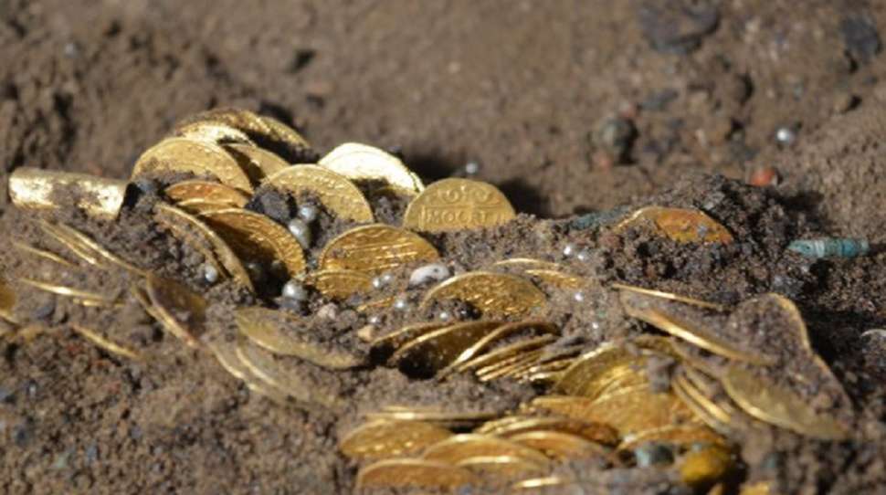 W bydgoskiej katedrze odkryto skarb złotych monet [+FOTO]