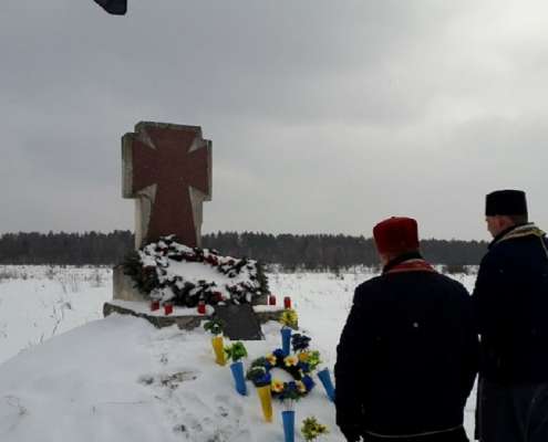 Ukraińcy uczcili w Hucie Pieniackiej pamięć ofiar "nazistowskiego, sowieckiego i polskiego" reżimu