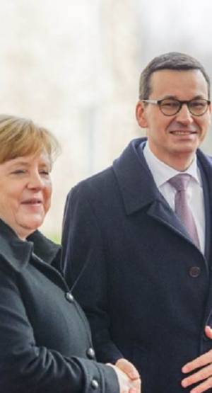 Morawiecki: Zaprosiłem Merkel na obchody 100-lecia odzyskania niepodległości