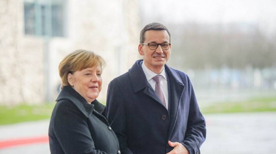 Morawiecki: Zaprosiłem Merkel na obchody 100-lecia odzyskania niepodległości