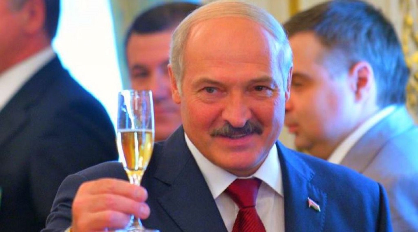 Лукашенко шампанское