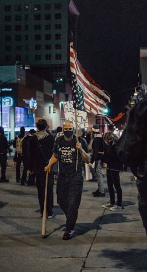Zamieszki po zabójstwie George'a Floyda w Grand Rapids w stanie Michigan, fot. Amber Kipp / Unsplash.com