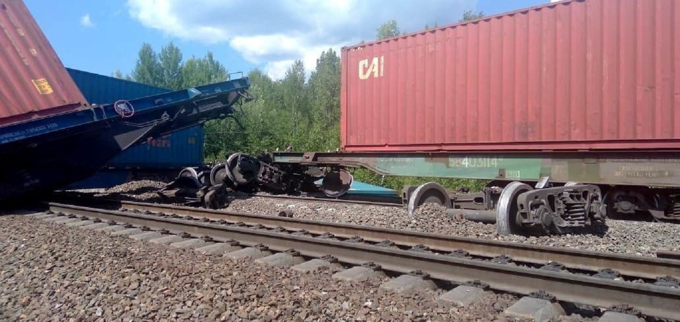 Поезд шел с рельс. Сход вагонов 29.05.2021. Сход 34 вагонов ЗАБЖД.