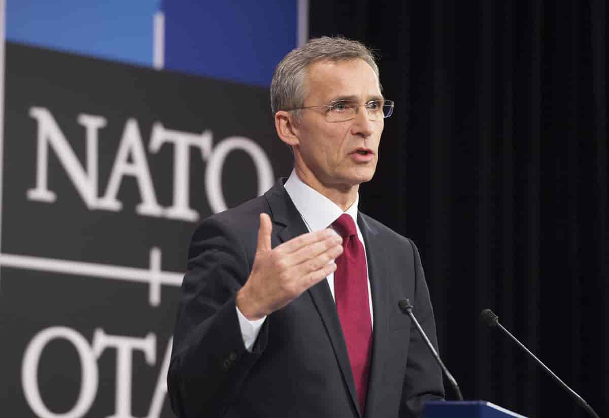 Stoltenberg : l’OTAN n’envisage pas d’envoyer des troupes en Ukraine » Kresy