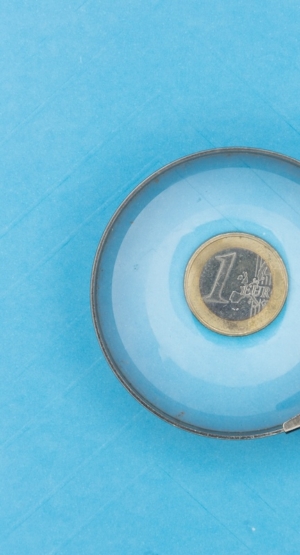 Euro, fot. https://unsplash.com/@markuswinkler